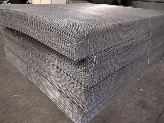 Regelmäßige Größe 2 x 2 Zoll schweißte Breite Mesh Galvanised Wire Panels 2.2m