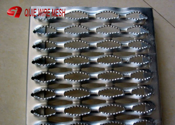 Rostfreie 2MM galvanisierten Stahlgitter 240 * 4020MM/Antibeleg-Schritt-Platten