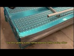 Edelstahl 2MM Galvanisiertes Stahlgitter 240 * 4020MM / Anti-Rutsch-Streifenplatten