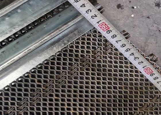 Schwarzer vibrierender Schirm Mesh Square Woven Crimped Wire des Eisen-4mm