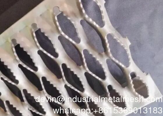 Aluminium-Edelstahl-Gittergreife Stützbogen Treppenlauffläche Rutschfläche Grübchenplatte für Leitern