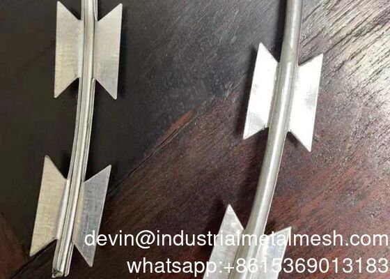 Tränenblatt BTO-30 Razor Wire Concertina Flat Wrap Razor Wire Zaun