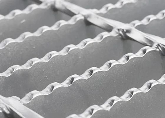 Nicht rostendes heißes Bad galvanisierte Stahllänge der gehweg-Gitter-Maschen-2.44m
