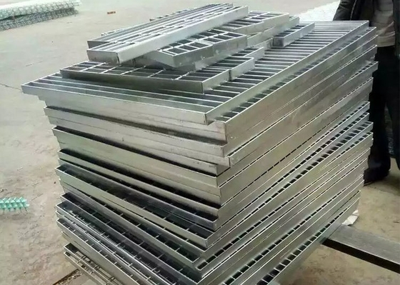 1005 X 600 Lb Heißgewürfelte Verzinkte Bodengitter und Treppenbühnengitter für Offshore