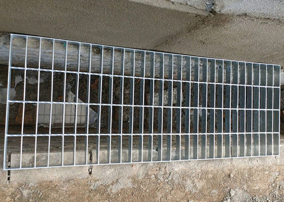 Galvanisiertes geschweißtes Stahlnetzgitter Spezielles Stahlgitter für Fußgängerwege