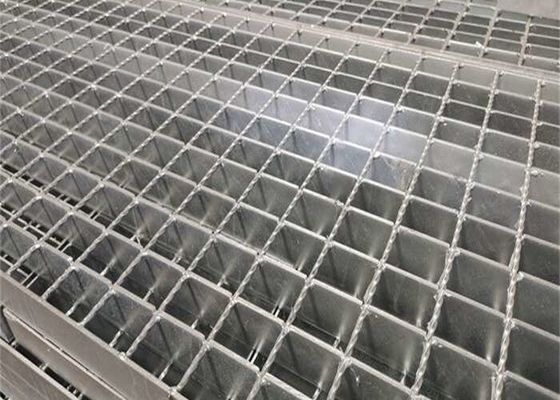 OEM kundenspezifische, warmgetränkte, galvanisierte, glatte/gezackte Stahlgitter für den Gang der Plattform/Abflussgräben