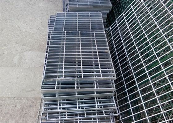 Baustoff Industriewege Stahlstange Gitter Hot DIP Verzinkte Plattform Stahlgitterplatte