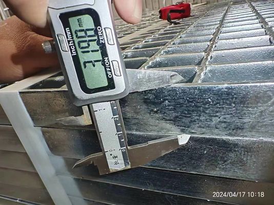 ASTM A36 Standard Stahlgitterplatte WB325/2 galvanisiert