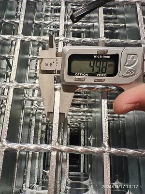 ASTM A36 Standard Stahlgitterplatte WB325/2 galvanisiert
