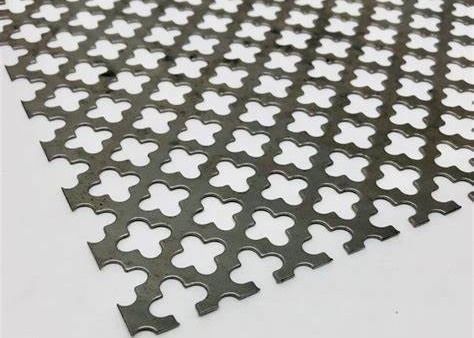 6 mm Dicke Vollblattklee-Muster Perforierter Metallbleche