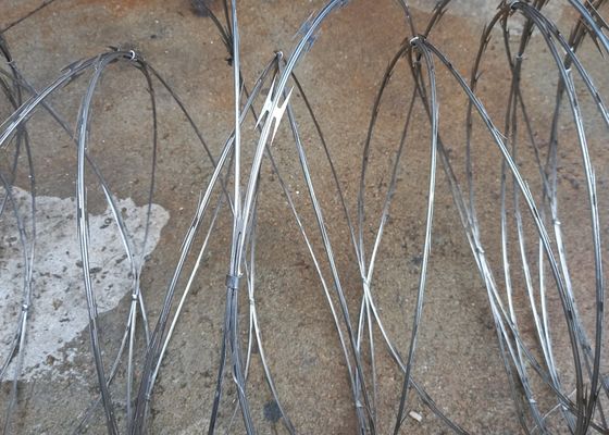 5% ab PVC PE beschichtet galvanisiert Hochfestigkeit Razor Stacheldraht zum Schutz Netz/Farm Zaun