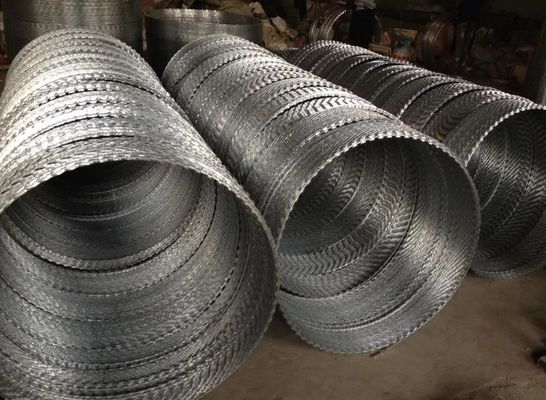 Hot Dip Galvanized Stachelschneide Concertina Draht für Anti-Piraterie