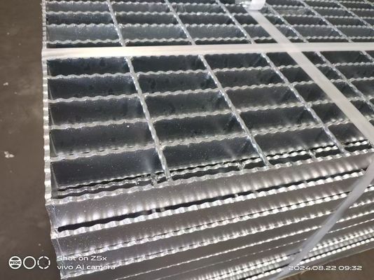 Hot Dip Galvanized Plain / Serrated Stahlgitter für Plattform Gehweg