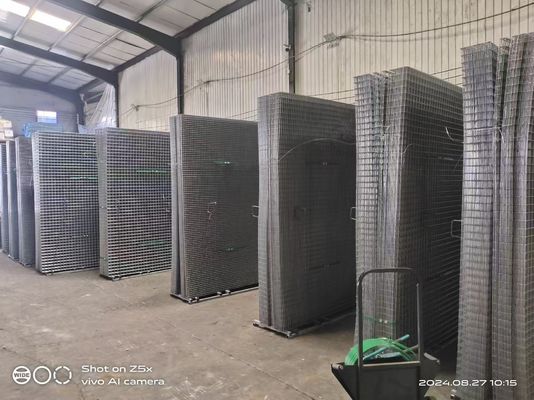 Heißer eingetauchter galvanisierter geschweißter Draht Mesh Panel 8ft x 4ft 4mm Bau