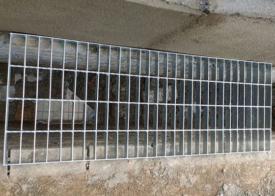 1005 X 600 Lb Heißgewürfelte Verzinkte Bodengitter und Treppenbühnengitter für Offshore