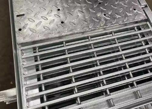 Fußgängerplattform Metallmaterial Hot DIP Galvanized Sägezahn Stahlgitter für Fuß Pedal Plattform Walking
