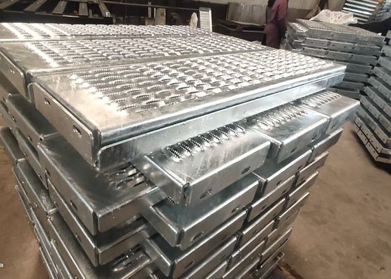 Aluminium- und milder Kohlenstoff lochte den galvanisierten Gehweg, der 0.3MM- 8MM Stärke zerreibt