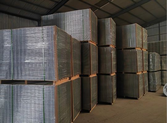 Kohlenstoffarmer 50mmx50mm 2.5mm geschweißter Draht Mesh Panels