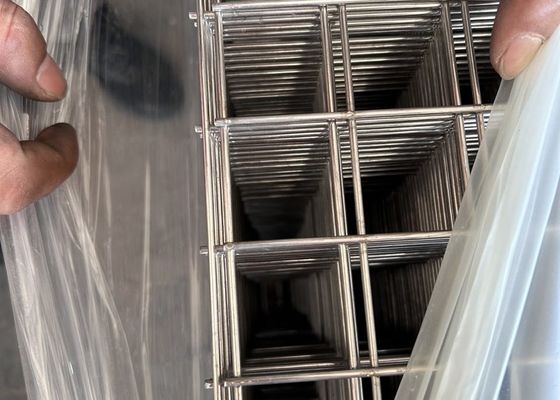 Hot Dip Galvanisierte Schweißdrahtnetz Panel / Schweißdrahtnetz 1/4 Zoll