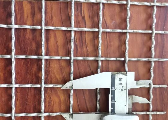 304 Mesh Krempelt Edelstahl Drahtnetz für den Bergbau Vibrierende Schaukel-Bildschirmnetz
