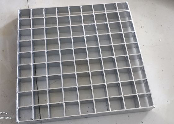 Drücken Sie verschlossene galvanisierte kratzende Streckmetall-Stahlmasche 40 x 100 Millimeter-Neigung