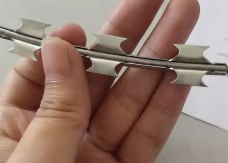 Bto-22 heißgetränktes galvanisiertes Razor Wire Zaun