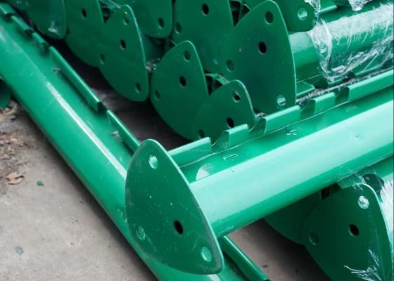 Korrosionsbeständigkeit 3d kurvte Maschendraht-Zaun-Metallrahmen mit Pfirsich - schreiben Sie Posten