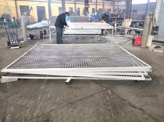 Maschen-Zaun-Bewegliches Australiens Standard galvanisiertes vorübergehendes mit PVC-Füßen