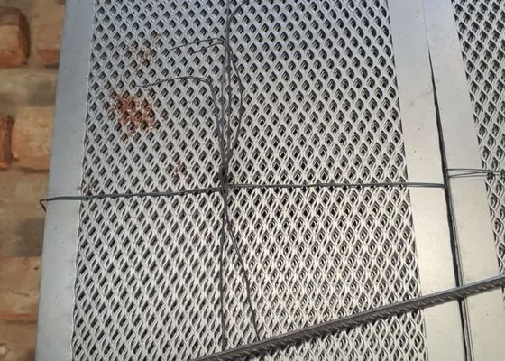 1.15mm-1.2mm Dicke Perforiertes Metallnetz Perforierter Metallstreifen zur Herstellung von Käfigen