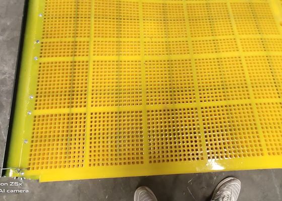 Optimale Leistung 30 mm Dicke Quadrat Polyurethan-Bildschirmnetz in Plain Weave