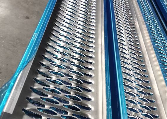 Grip Strut Safety Grating 5-Diamond Plank (2-1/2” Depth, 12 Gauge)