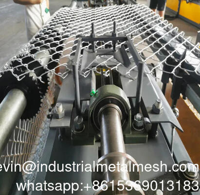 OEM Size Full Automatic High Speed Double Wires Mesh Chain Link Fence Machine