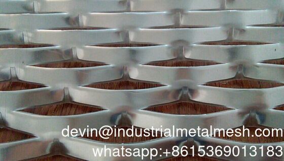 Hochfeste, strapazierfähige, abgeflachte, wetterfeste Streckmetallgitter für Bauwerksböden, Treppenstufen, Betonböden, Ziegel und Gerüste