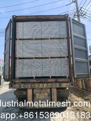 Quadratische Baustelle galvanisierte Edelstahlzuchtnetz geschweißtes Drahtnetz Warmverkauf