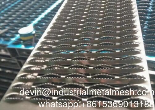 Aluminium-Griff-Strap-Gitter mit Diamant-perforierten Löchern für Treppenbeine