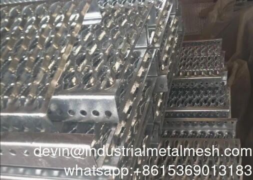 Aluminium-Griff-Strap-Gitter mit Diamant-perforierten Löchern für Treppenbeine