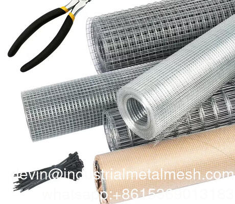 Galvanisierter Stahl geschweißter 3X3 Quadratloch 2,0 mm Draht geschweißter Drahtnetz Zaunroll