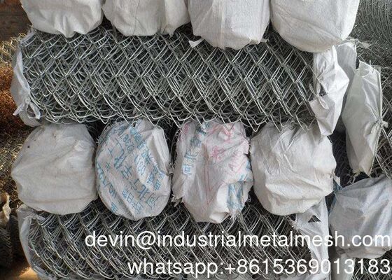 Galvanisiertes Rasiermesser Babred Wire Diamant Wire Mesh Gates Metall PVC Kettenverbindung Zaun Post