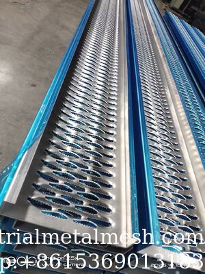Rust-Resistant Aluminum Anti-Skid Grip Strut Grating for Stair Treads , Custom Sizes Available