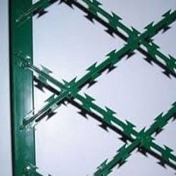 PVC-beschichtet geschweißtes Ripper Razor Wire Mesh Bto -22 Premium Sicherheitszaun