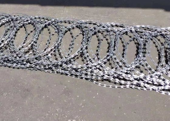 Heiße eingetauchte galvanisierte Ziehharmonika-Spule des Stahlstacheldraht-Bto-22