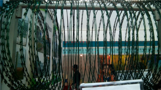 Elektro-lackierter Rasiermesser-CBT65-Draht-Konzertina-Militär