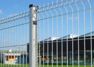 Dekoratives Hauptmetall im Freien 3d, das gebogenen Zaun-Panel Welded Rigid-Draht V Mesh Garden Fence verbiegt