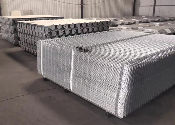 50x150mm dekoratives 3D kurvten geschweißten Draht Mesh Fence Panels Rodent Proof