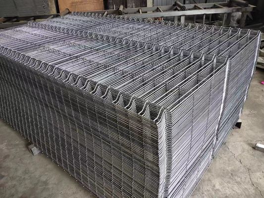 Durchlöchertes gesponnenes 4x4 schweißte Draht Mesh Galvanized For Garden Fence