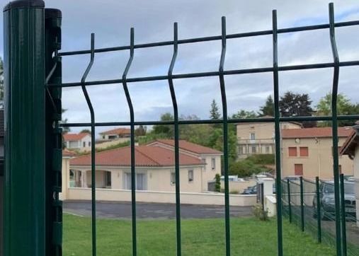 3D-Bogen geschwungener Gartenzaun mit Pfirsichpfosten