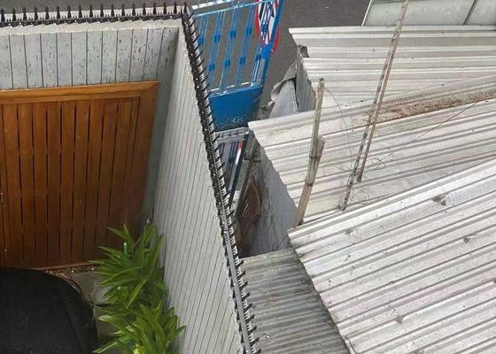 Anti-Kletterzaun Sicherheitszaun Wandspitzen Einziger Rasierer Typ mit verzinkter / Pulverbeschichtung Oberflächenbehandlung