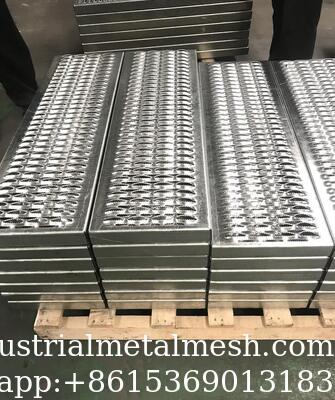 Fabriklieferung Hochwertige Warmtauchgalvanisierte Edelstahlgitter/Punchdecking/Grip Strut/Sicherheitsgitter