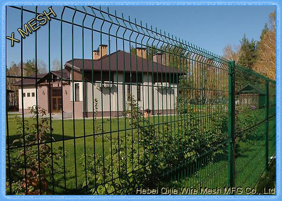 PVC beschichtete Sicherheits-Maschendraht-Zaun mit 3D, das für Bauernhof und Vieh gekurvt wurde