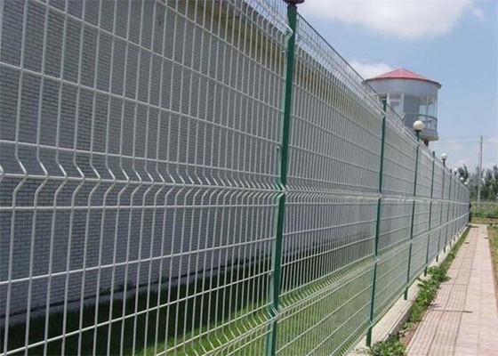 Gebogener geschweißten Metalls Zaun-Garten Iso9001 PVCs oder des Pulver-Beschichtung geführt